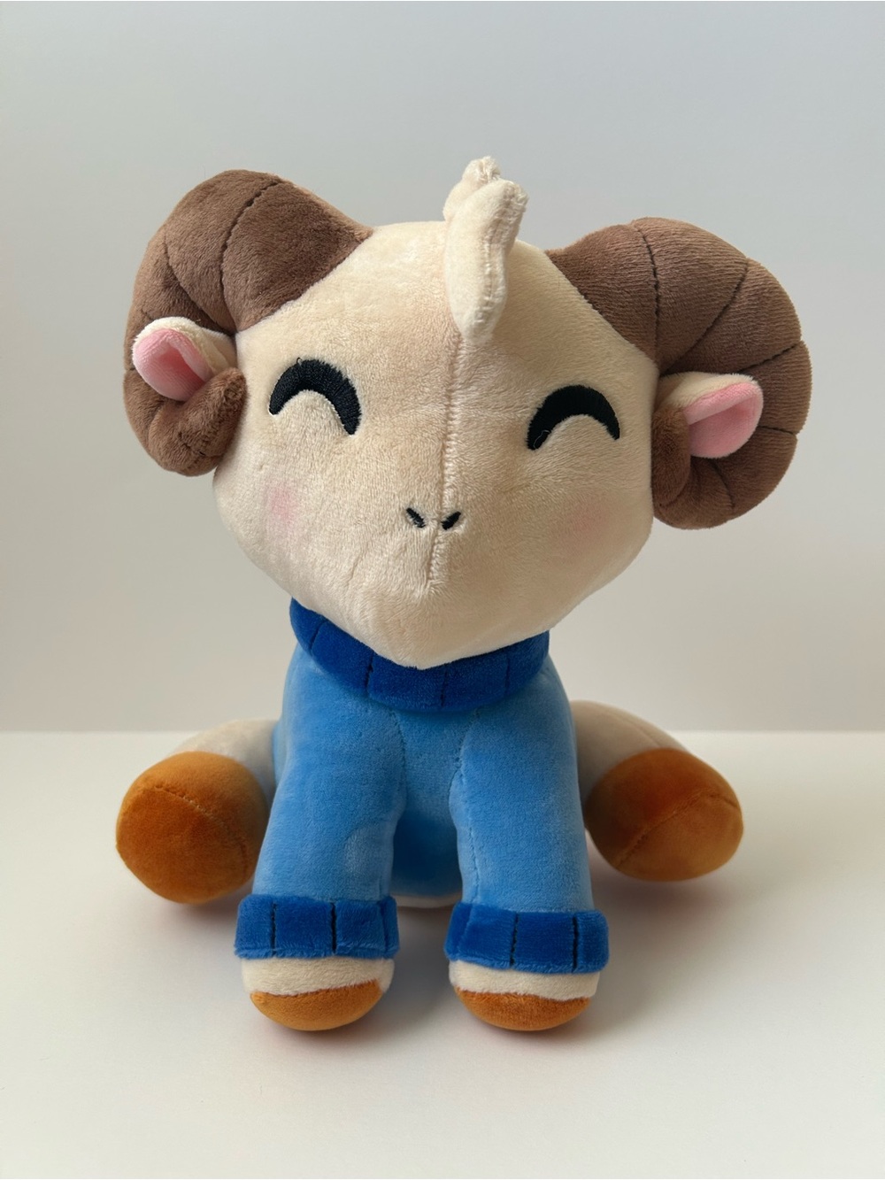Limited Edition Classic jschlatt Youtooz Plush